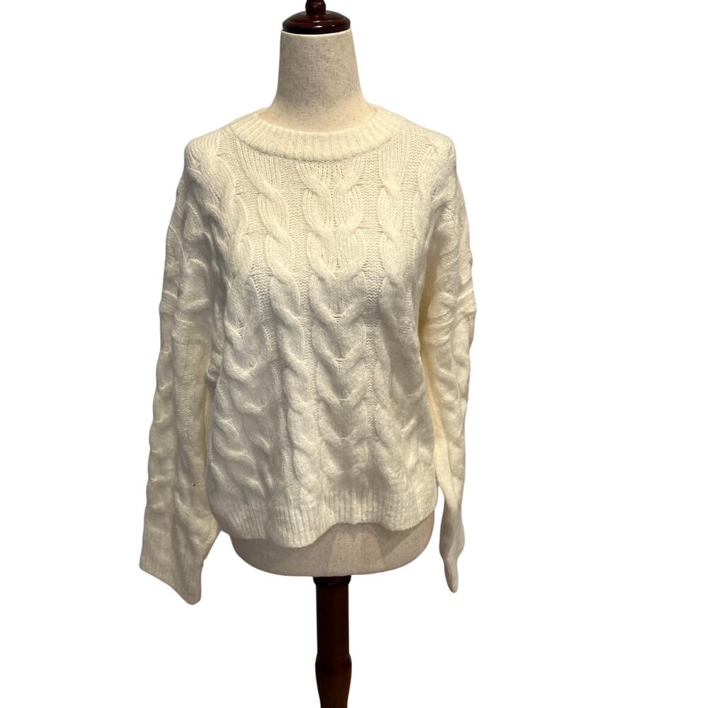 ABERCROMBIE & FITCH Women's Cable Knit Crew Sweater Size XS In Cream